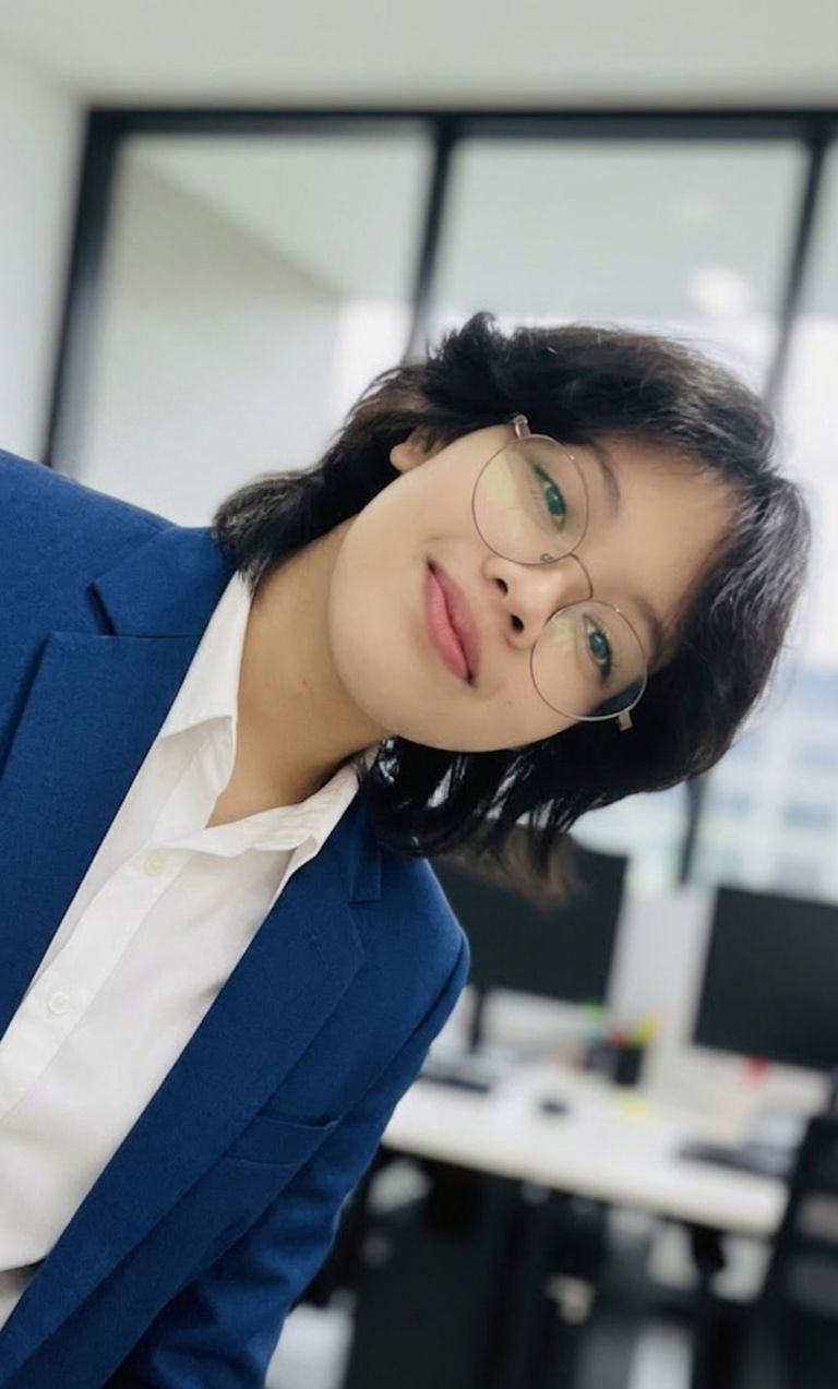 Foto Ayu Dewi